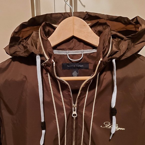 Men's/Teen's Tommy Hilfiger Windbreaker with Hood in Zipped Collar. Brown nylon. - Picture 3 of 6